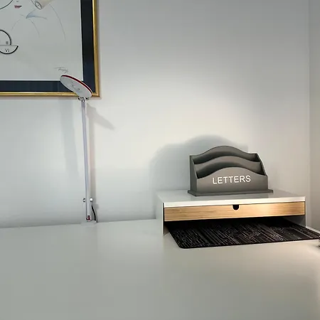 Emily At Center Сплит