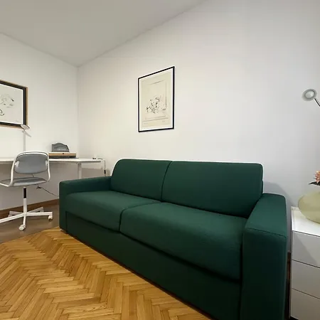 Emily At Center Split