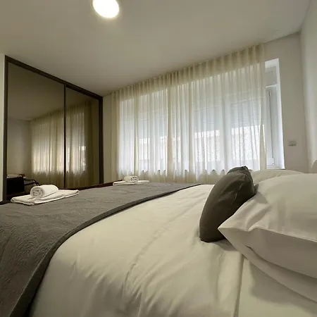 Emily At Center Daire