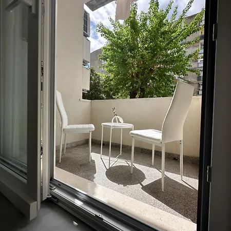 Emily At Center * 斯普利特